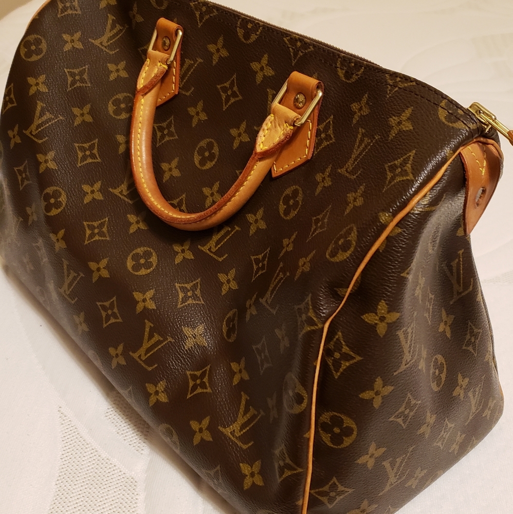 Louis Vuitton Speedy 35